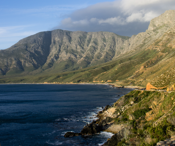 Mountains driving towards Gordons Bay