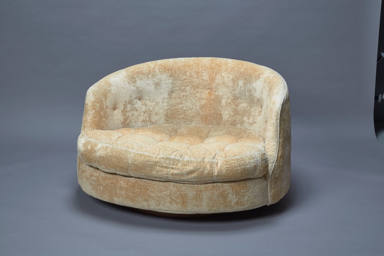 Large Round Swivel Lounge Chair by Milo Baughman for Thayer Coggin			