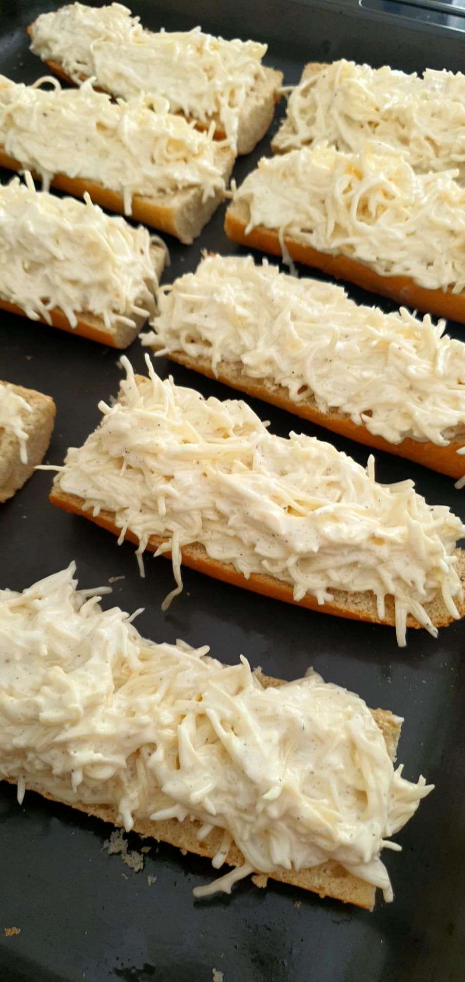 The cheese crusts from Bonne-Maman Odile