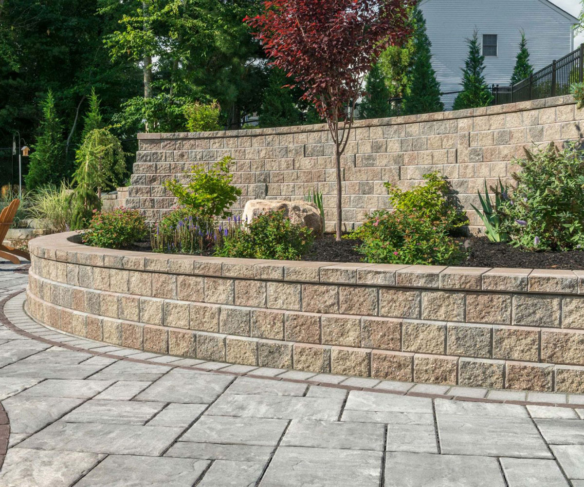 Sandusky Ohio home with exterior retaining hardscape garden wall