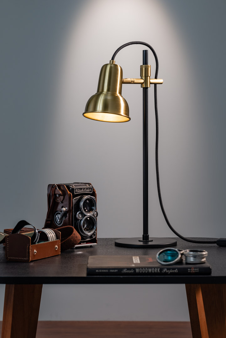 Luminária Escriba – iluminação de mesa