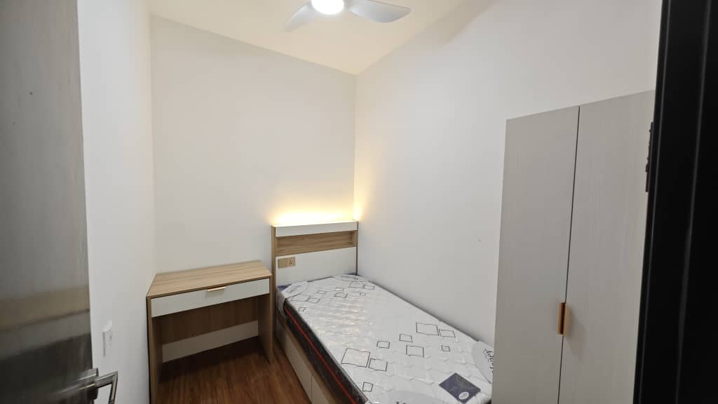 MUJI SINGLE ROOM without AC-0