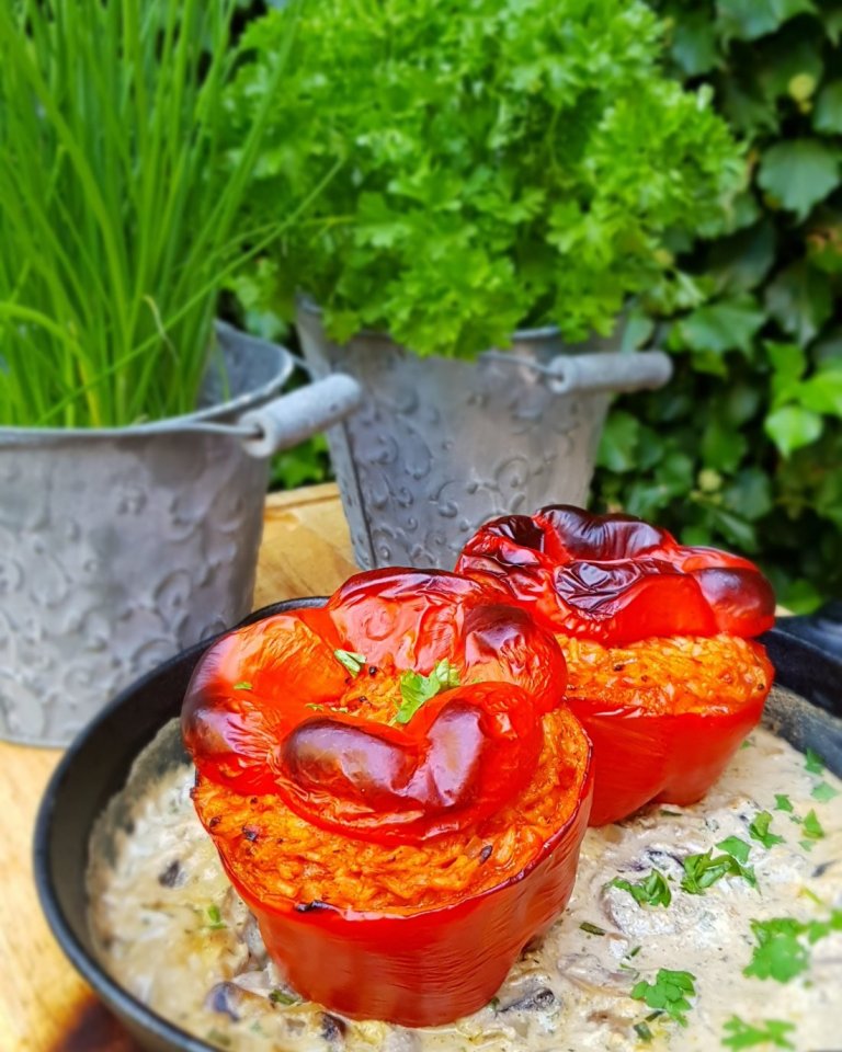 Poivrons farcis de riz aux tomates végétariens (traditionelle & Thermomix)