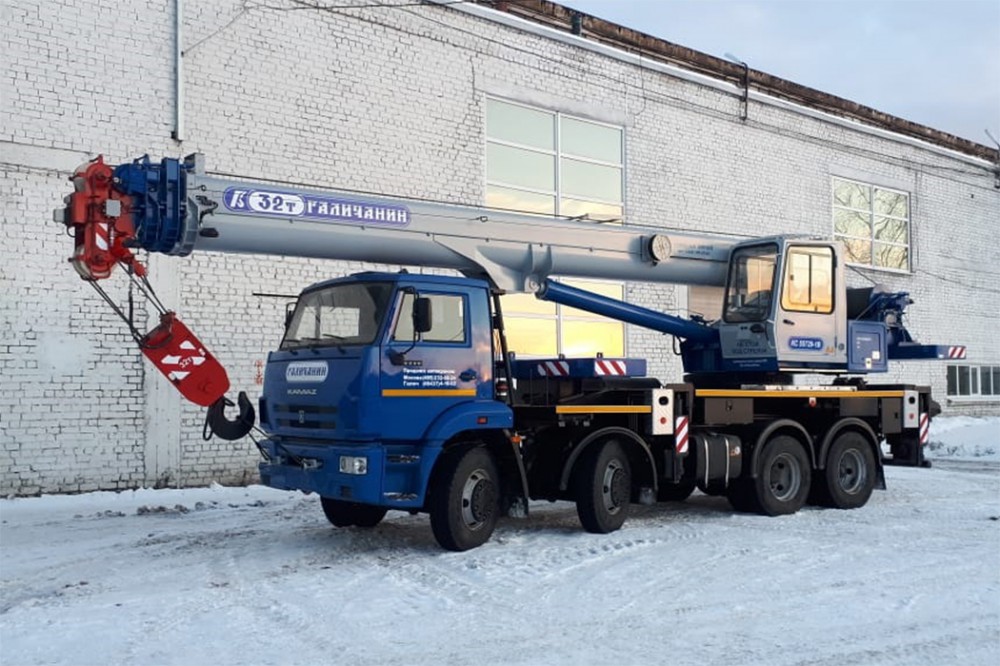 Автокран КС-55729-1В 32 тонны 31 м на шасси КАМАЗ-6540