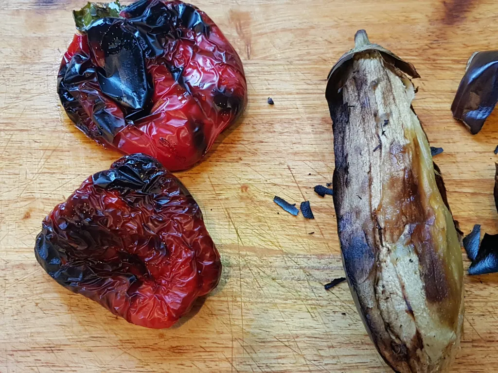 Ajvar - a roasted red pepper spread from the Balkans (traditional & Thermomix)