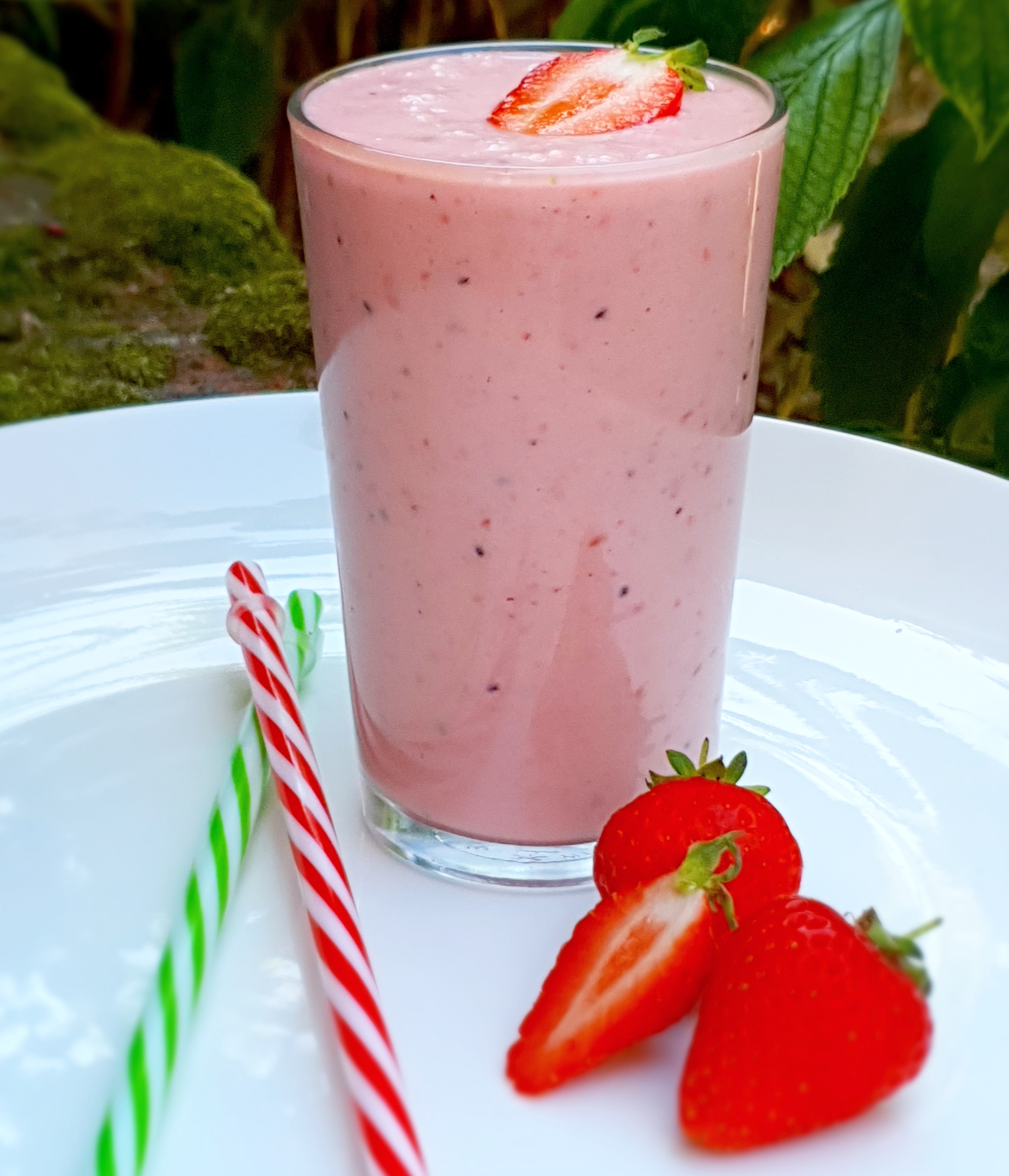Berry Bliss Milk-Shake (traditionelle Methode und Thermomix)