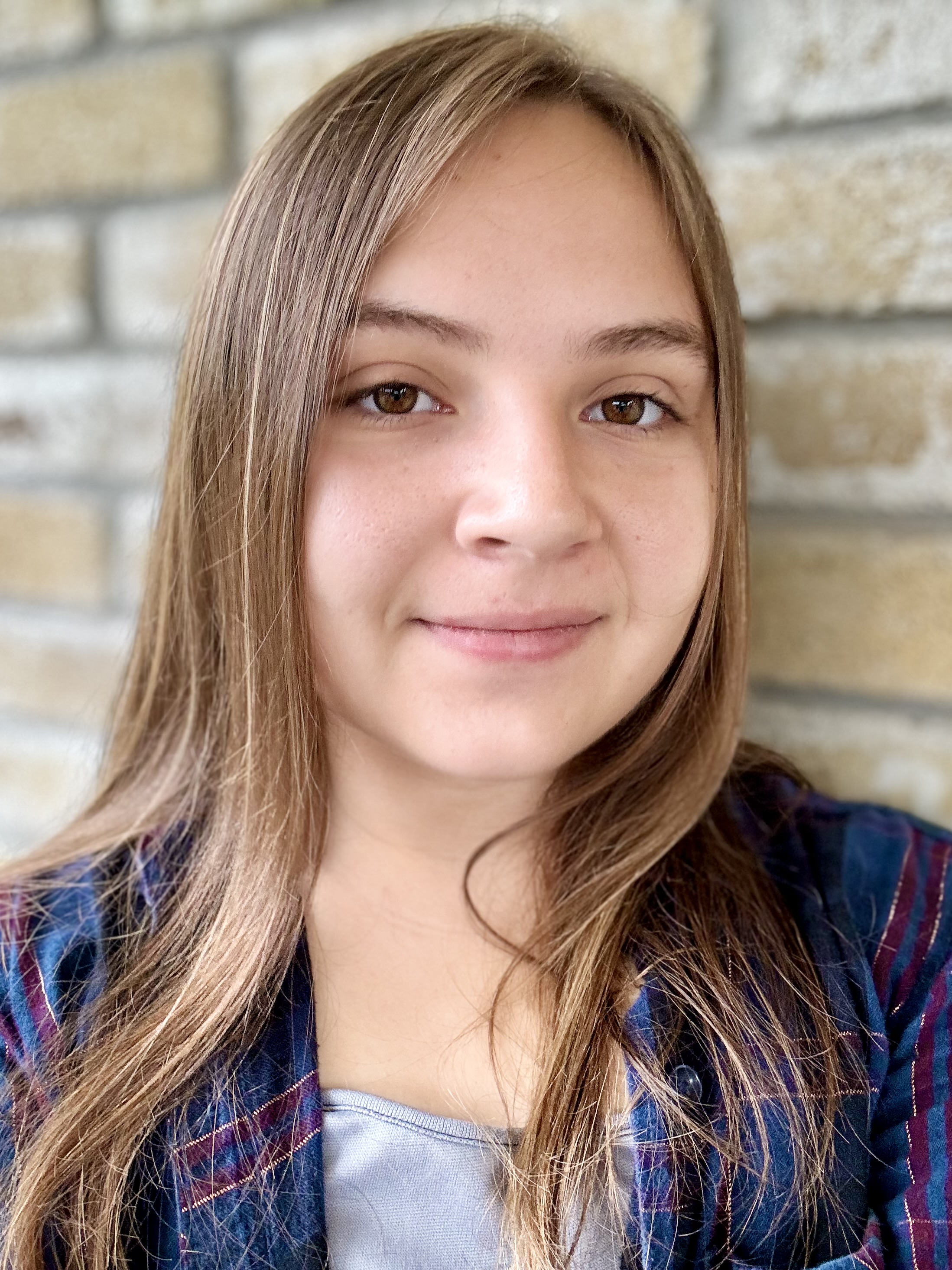 Photo of Alonna Rios, B.S. - works with Parul and Vanesa