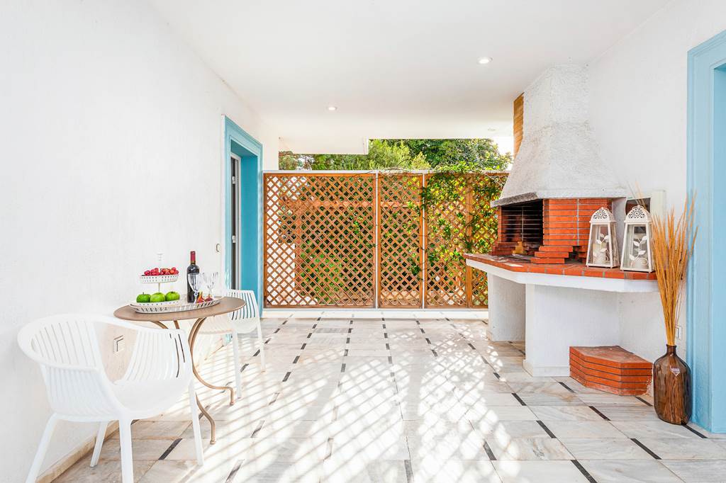 SKG_87330_Villa_IO_Beachfront_0224_03.jpg