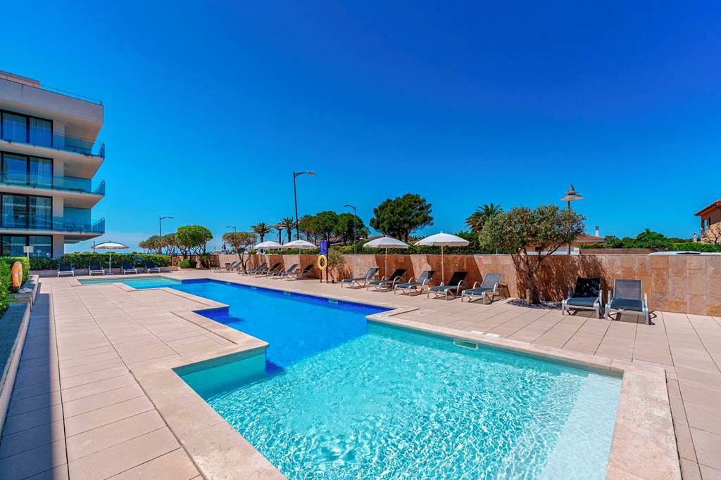 MAH_88627_Aparthotel_Ferrer_Skyline_1224_05.jpg