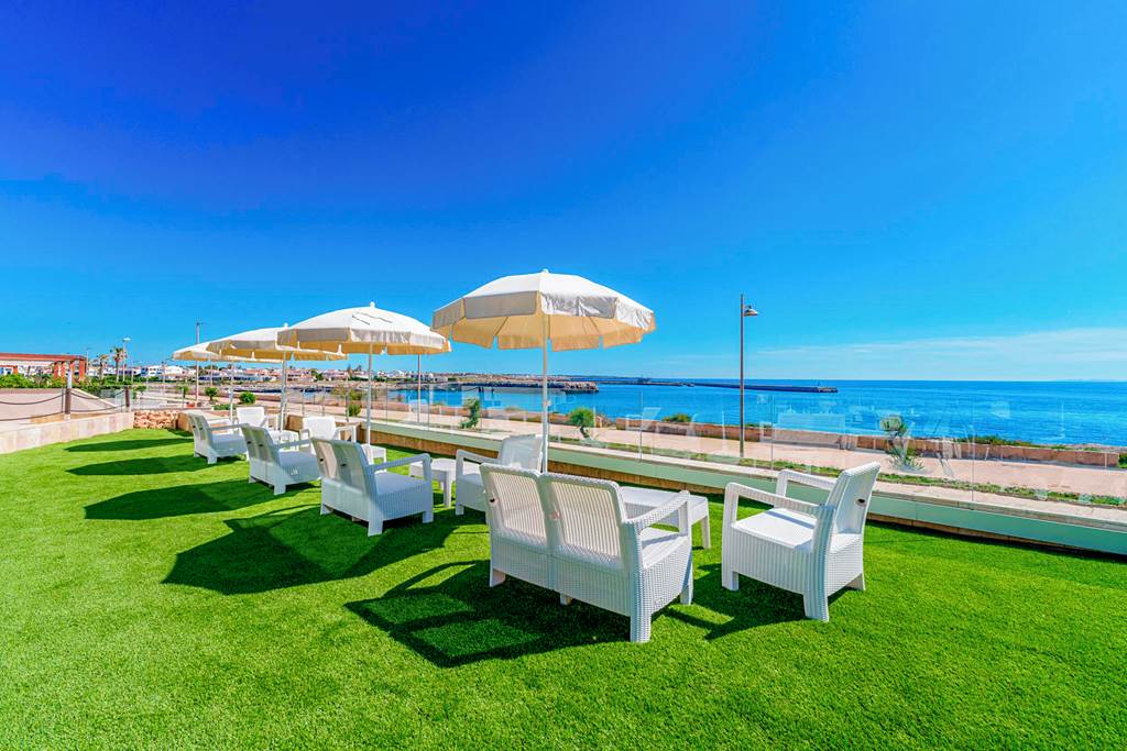 MAH_88627_Aparthotel_Ferrer_Skyline_1224_06.jpg
