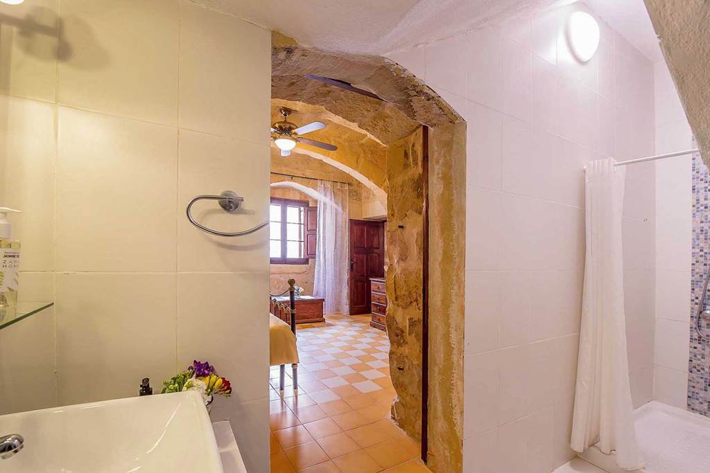 MLA_84350_Villa_Ta_Magsie_1022_04.jpg
