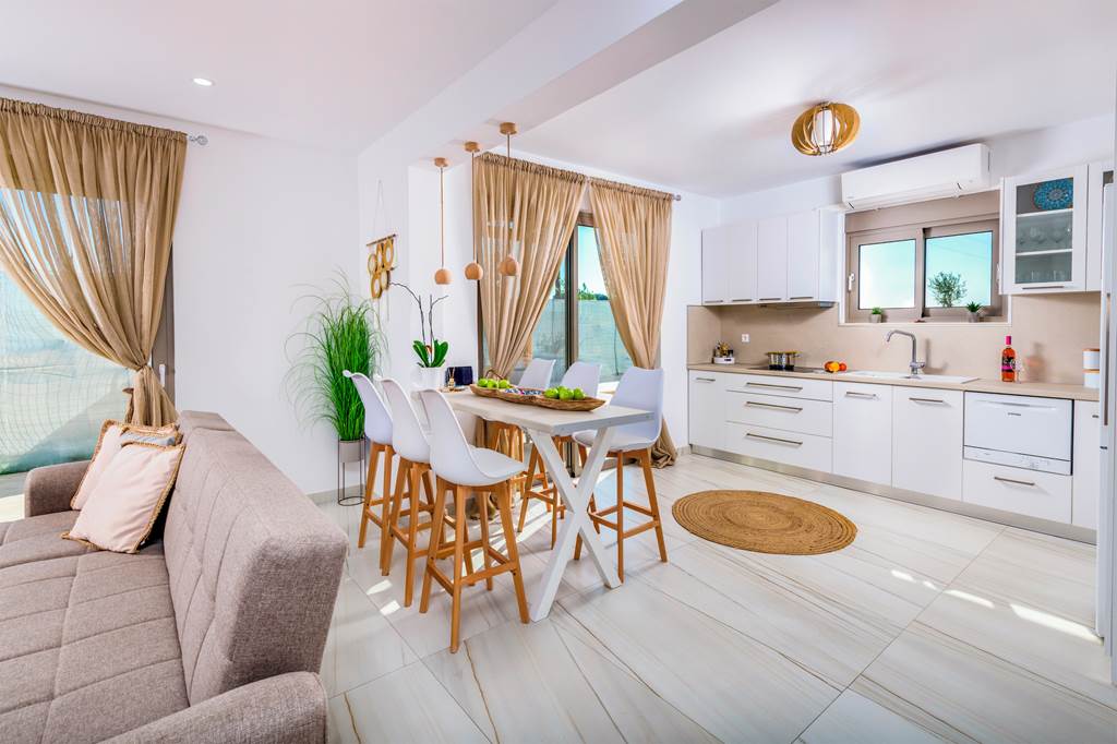 RHO_84697_Villa_Elios_Residence_1222_02.jpg