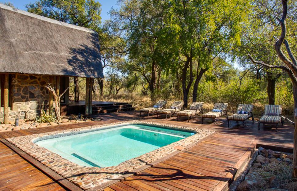 Black-Rhino-Game-Lodge-1.jpg