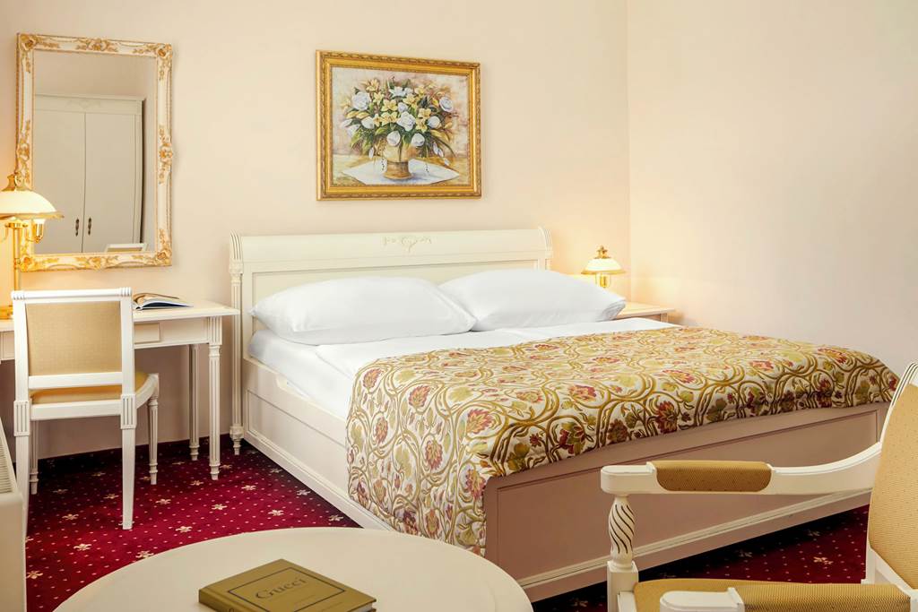 PRG_88072_Alqush_Hotel_0824_01.jpg