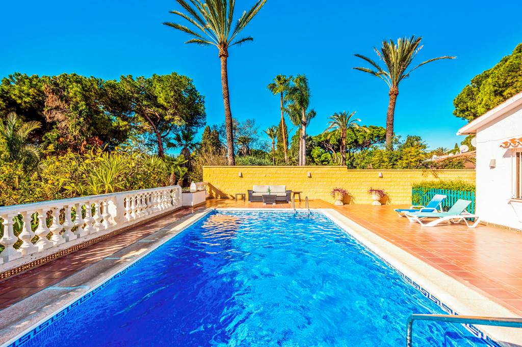 AGP_85162_Villa_Flores_Calahonda_0223_07.jpg