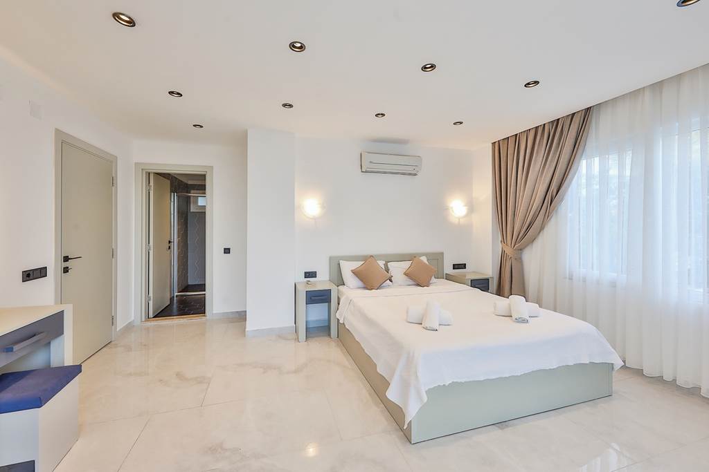 DLM_88632_Villa_Tzia_1224_02.jpg