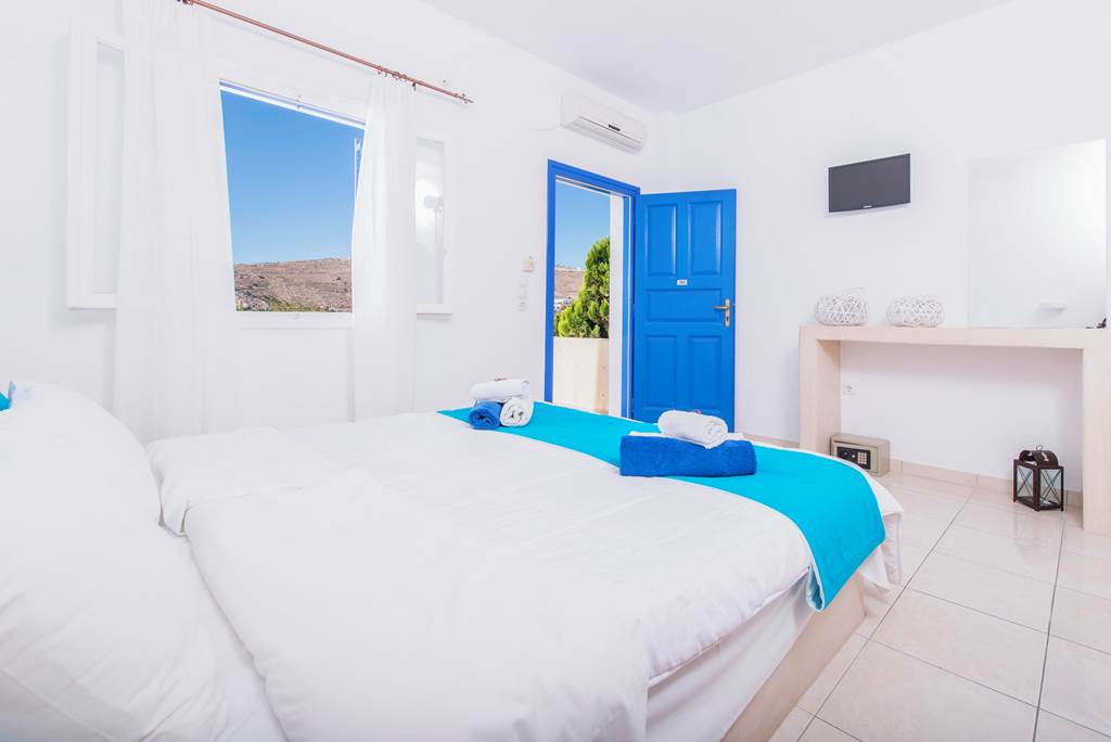 JTR_83329_Bella_Santorini_1021_15.jpg