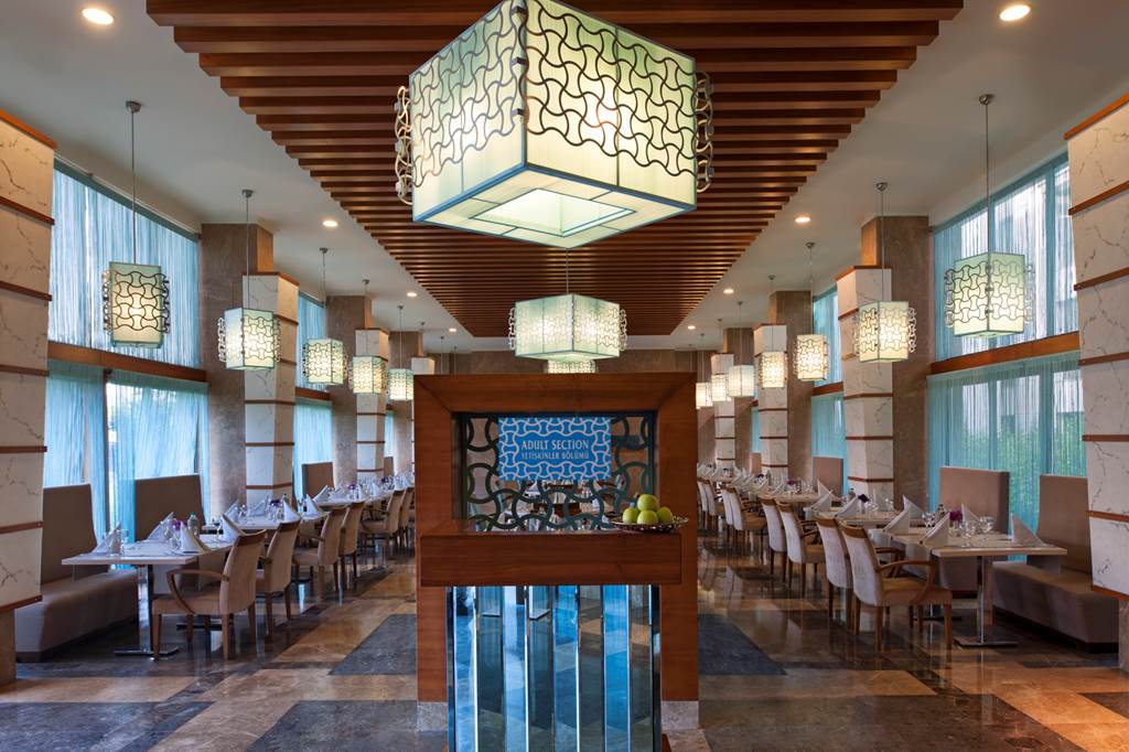 DLM_69074_hilton_sarigerme_0817_27.jpg
