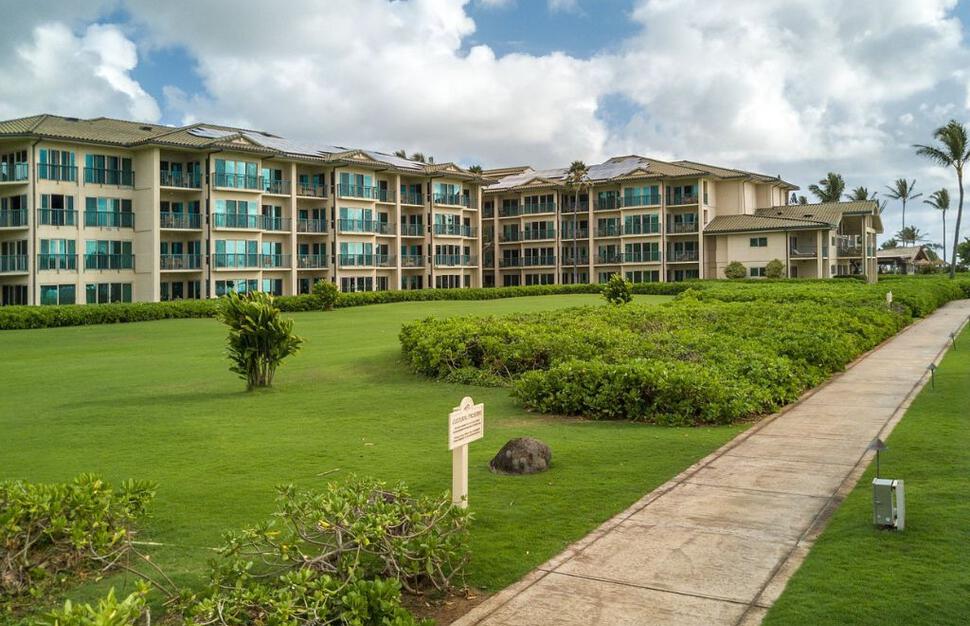 Waipouli-Beach-Resort-Spa-Kauai-by-Outrigger-9.jpg