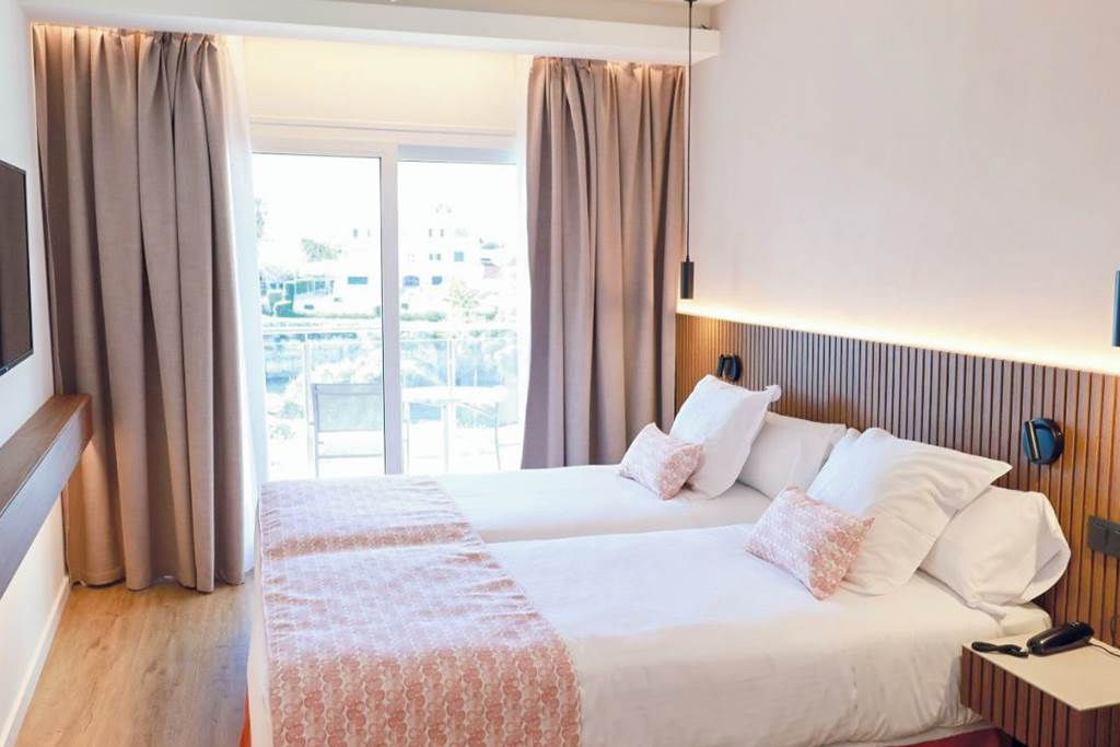 MAH_228_Port_Ciutadella_Hotel_0423_02.jpg