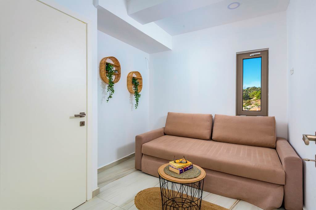 RHO_84697_Villa_Elios_Residence_1222_04.jpg