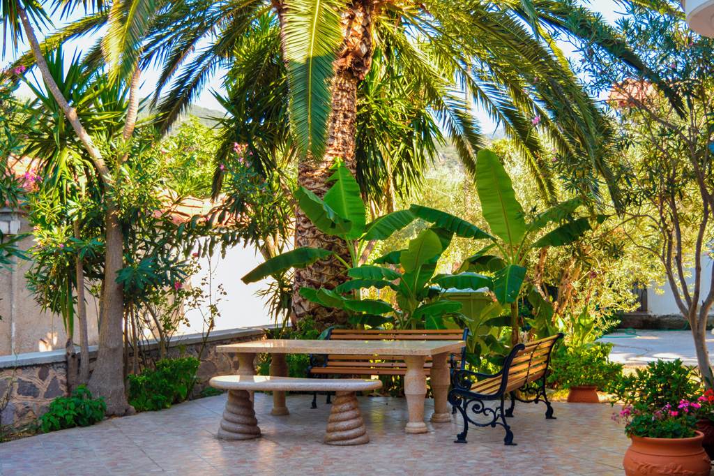 MJT_83176_Anaxos_Gardens_0821_06.jpg