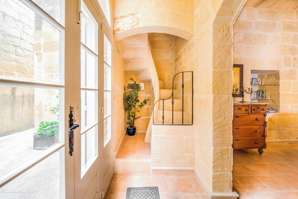 MLA_79939_Gozo_Villas-_Girardu_Three_Bedroom_Villa_0119_20.jpg