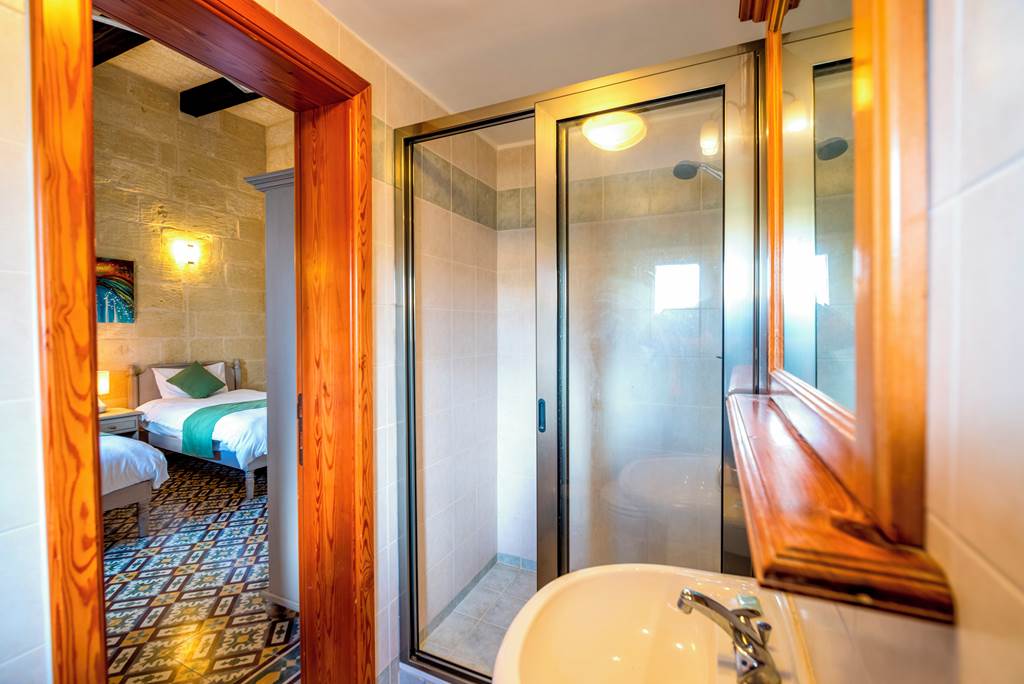 MLA_79939_Gozo_Villas-_Girardu_Three_Bedroom_Villa_0119_08.jpg