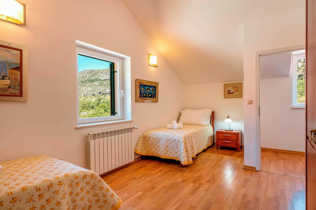 SPU_84773_Villa_Roglic_1222_06.jpg