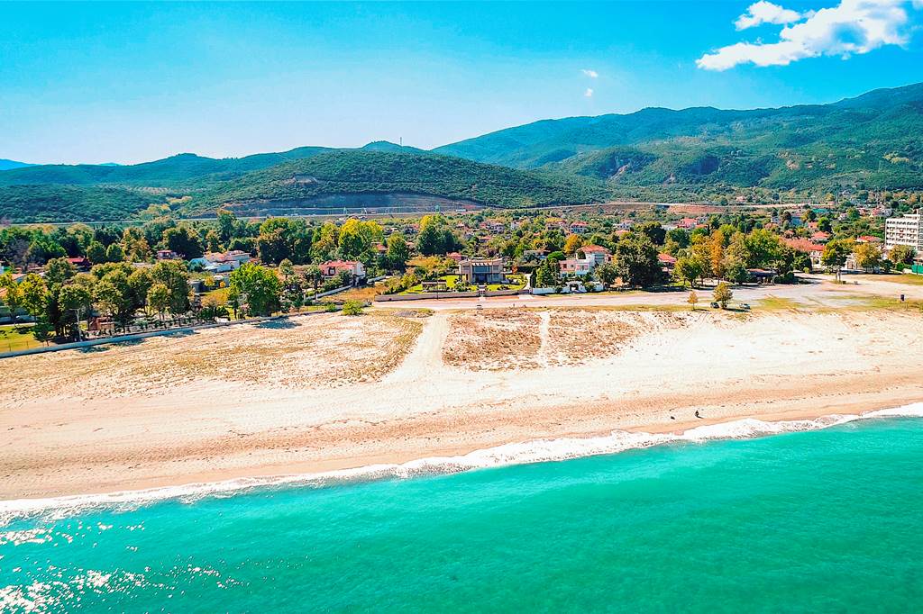 SKG_87330_Villa_IO_Beachfront_0224_05.jpg