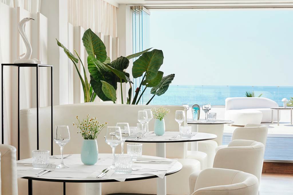 HER_81870_Grecotel_LUX_ME_White_Palace_0222_08.jpg