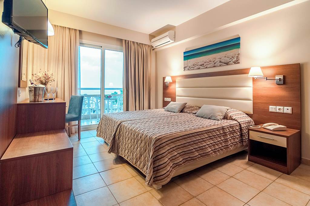 CFU_68853_Messonghi_Beach_Hotel_0922_03.jpg