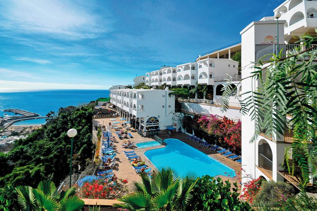 LPA_68523_Colina_Mar_Apartments_1018_02.jpg