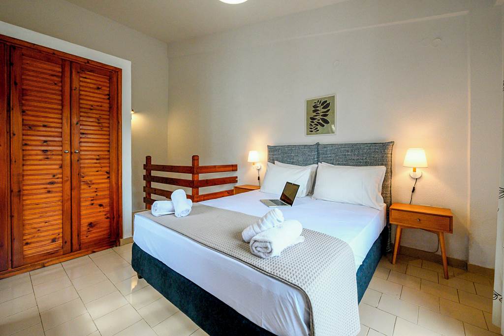 KLX_85625_Villa_Kosta_Hotel_&_Apartments_0623_05.jpg