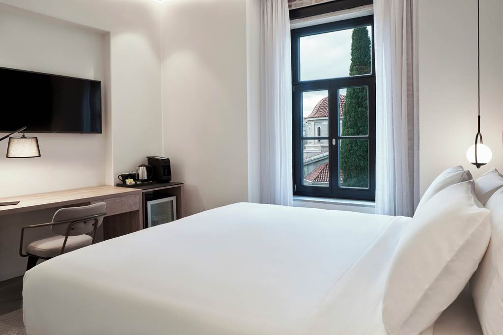ATH_89110_NLH_Monastiraki_0125_41.jpg