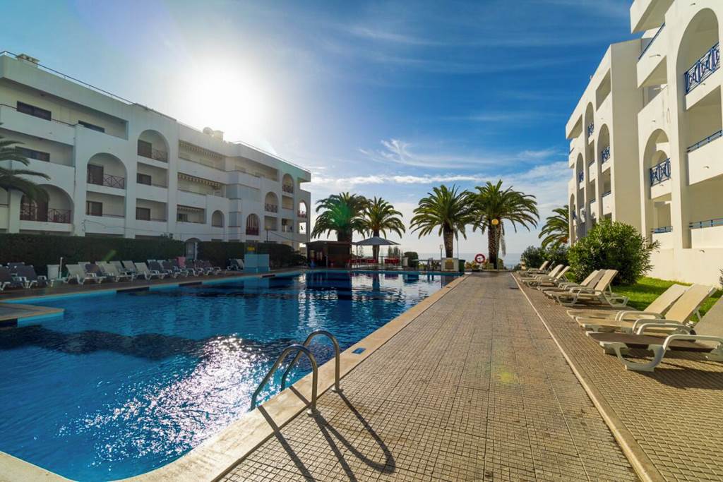 FAO_81020_Ukino_Terrace_Algarve_0324_04.jpg