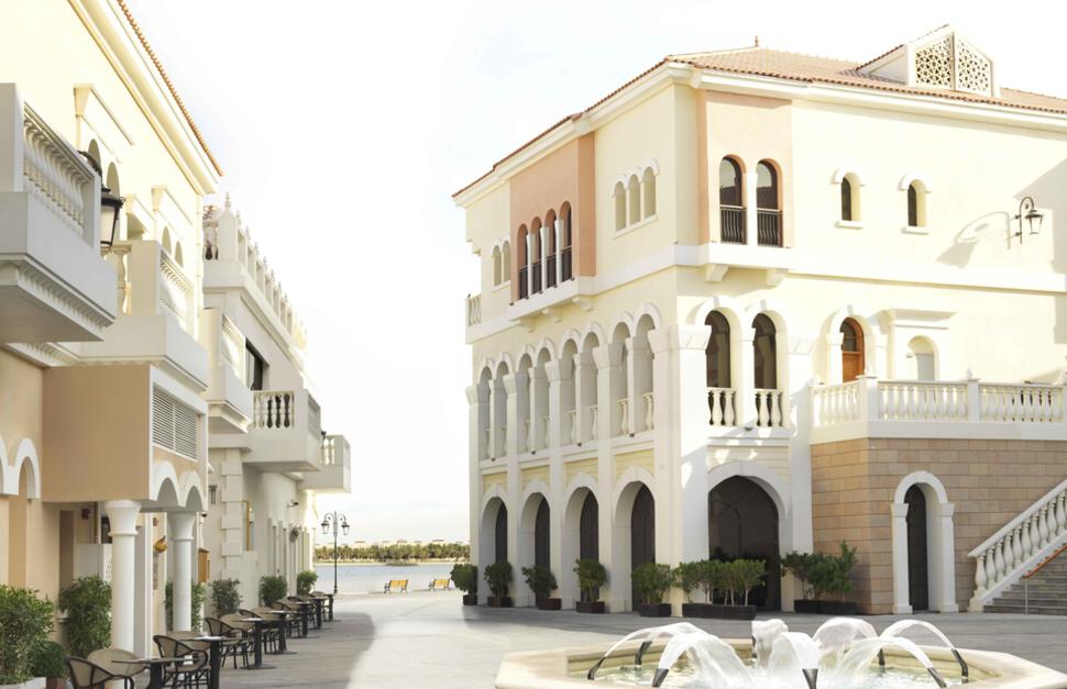 Ritz-Carlton-Abu-Dhabi-Grand-Canal-6.jpg