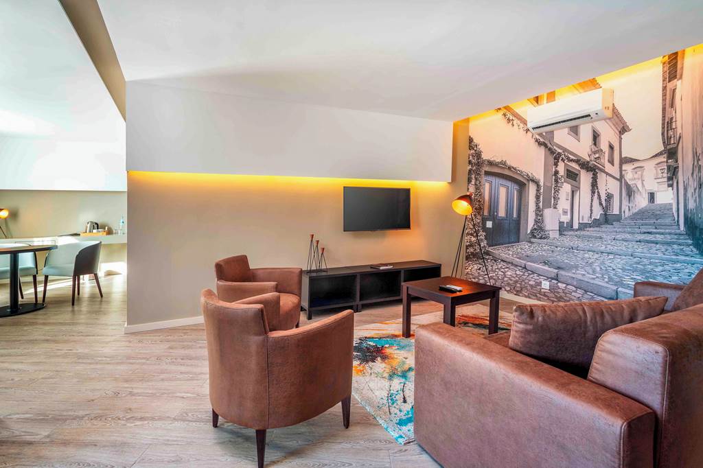 FAO_74742_AP_Maria_Nova_Lounge_Hotel_0723_13.jpg