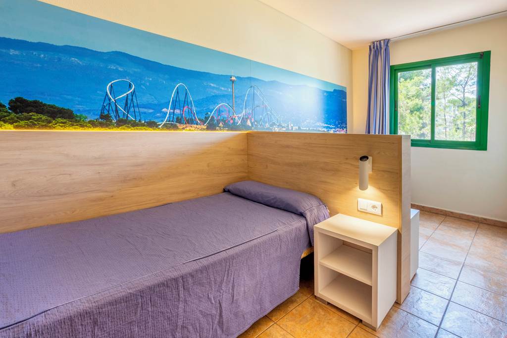 REU_70713_Festival_Village_Apartments_0624_08.jpg