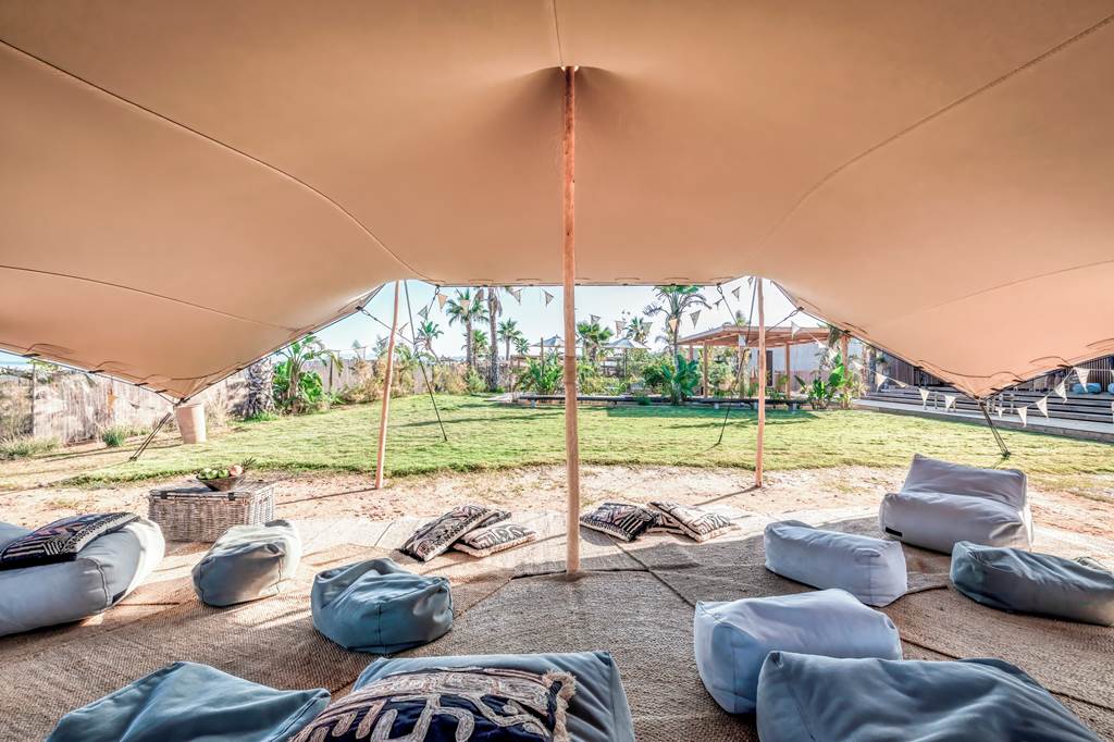 CHQ_81715_Domes_Zeen_1219_06.jpg