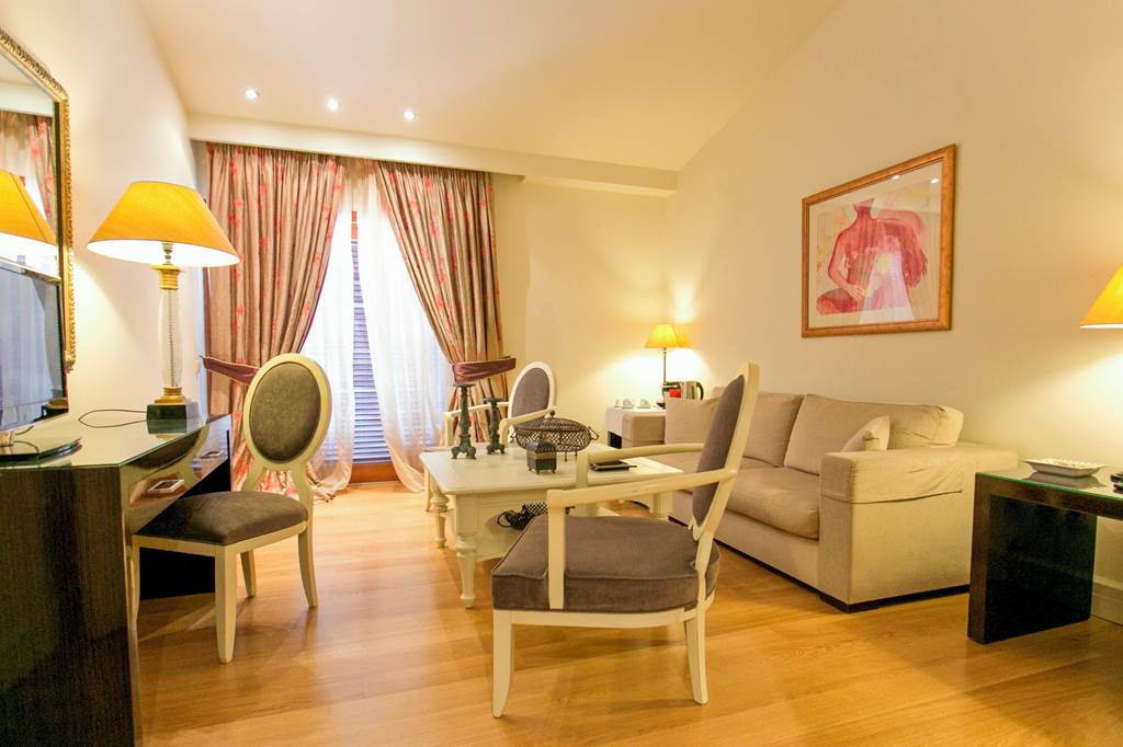 JSI_81836_Skiathos_Princess_0124_10.jpg