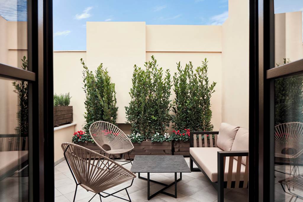 ATH_89110_NLH_Monastiraki_0125_43.jpg