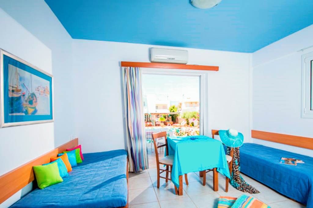 HER_87746_W_Suites_&_Apartments_0624_20.jpg