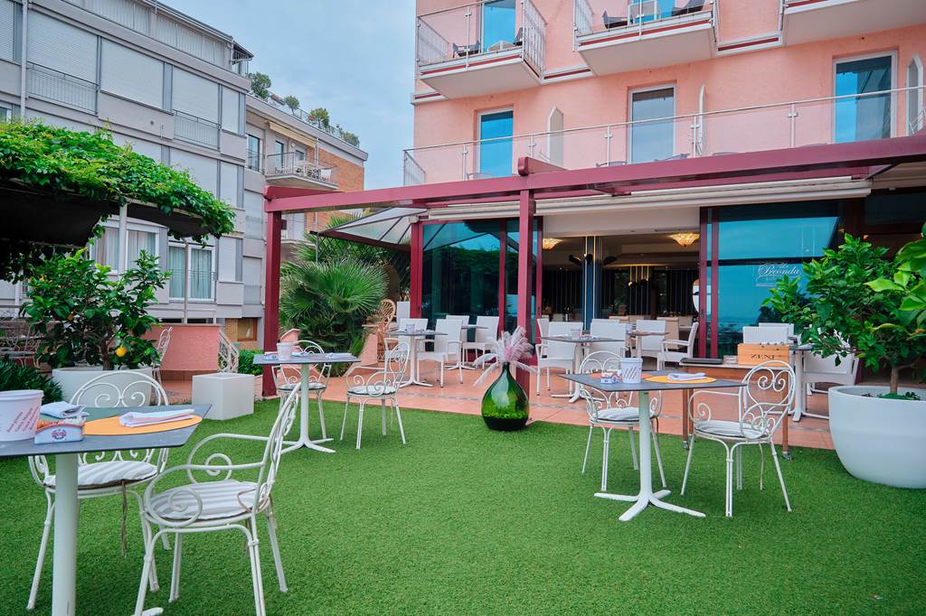 VRN_88815_Hotel_Kriss_0624_02.jpg