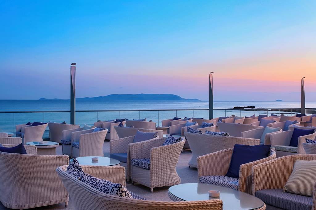 HER_70682_Arina_Beach_Resort_0921_09.jpg