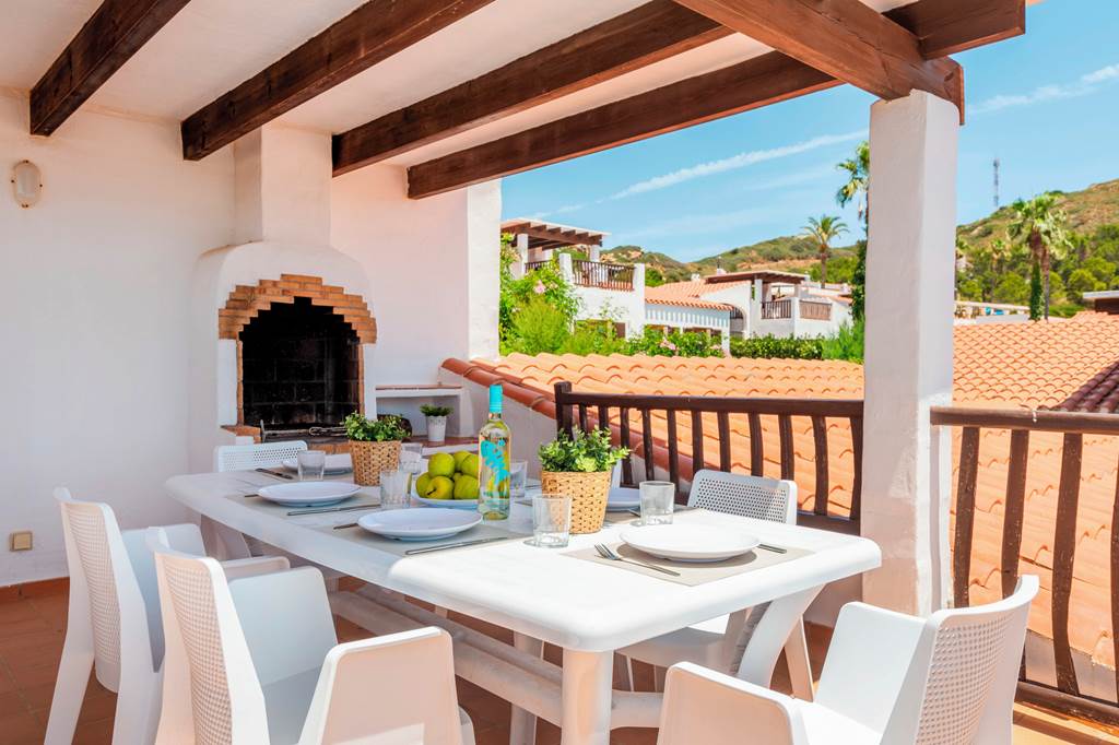 MAH_77315_Villas_Playas_de_Fornells_0824_01.jpg