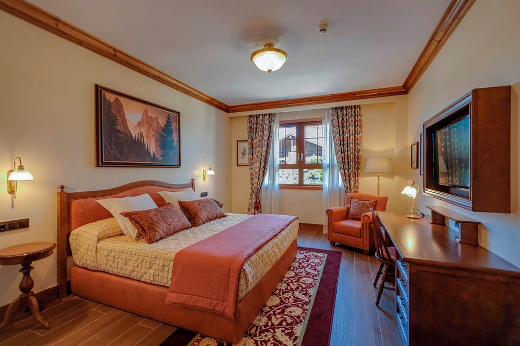 REU_80100_Hotel_Colorado_Creek_0722_05.jpg