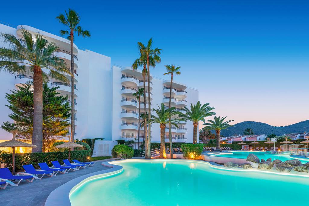 PMI_74108_Alcudia_Beach_0623_18.jpg
