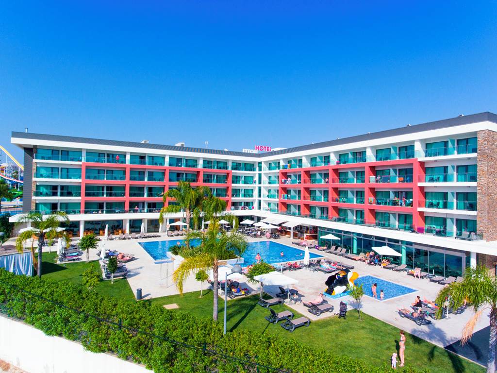 FAO_70156_Aquashow_Park_Hotel_0519_09.jpg