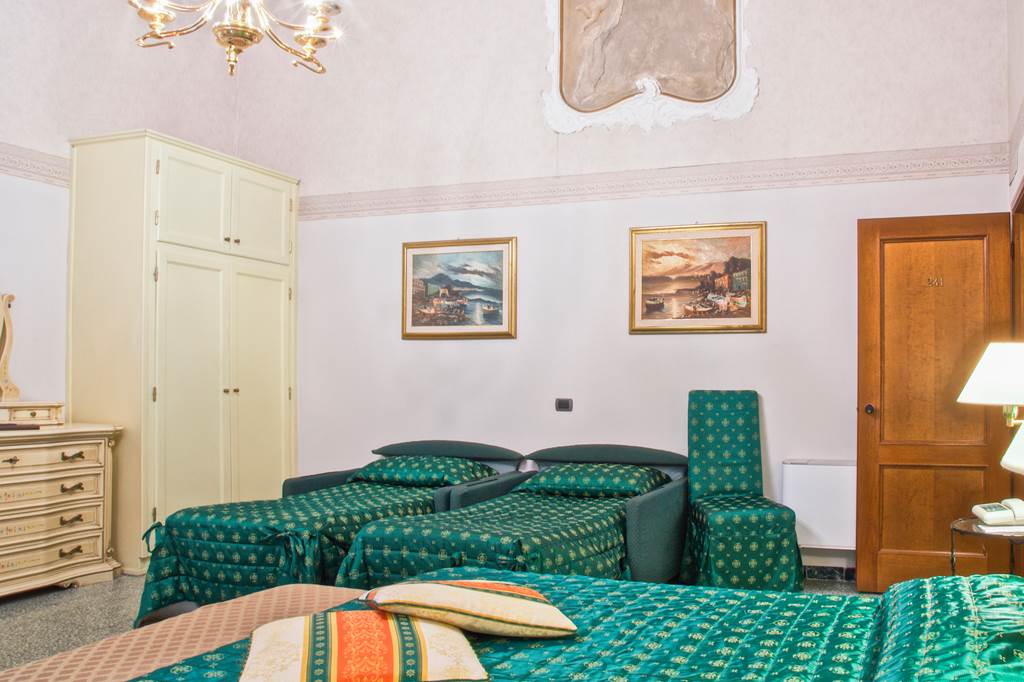 PSA_81954_Hotel_La_Luna_1021_09.jpg
